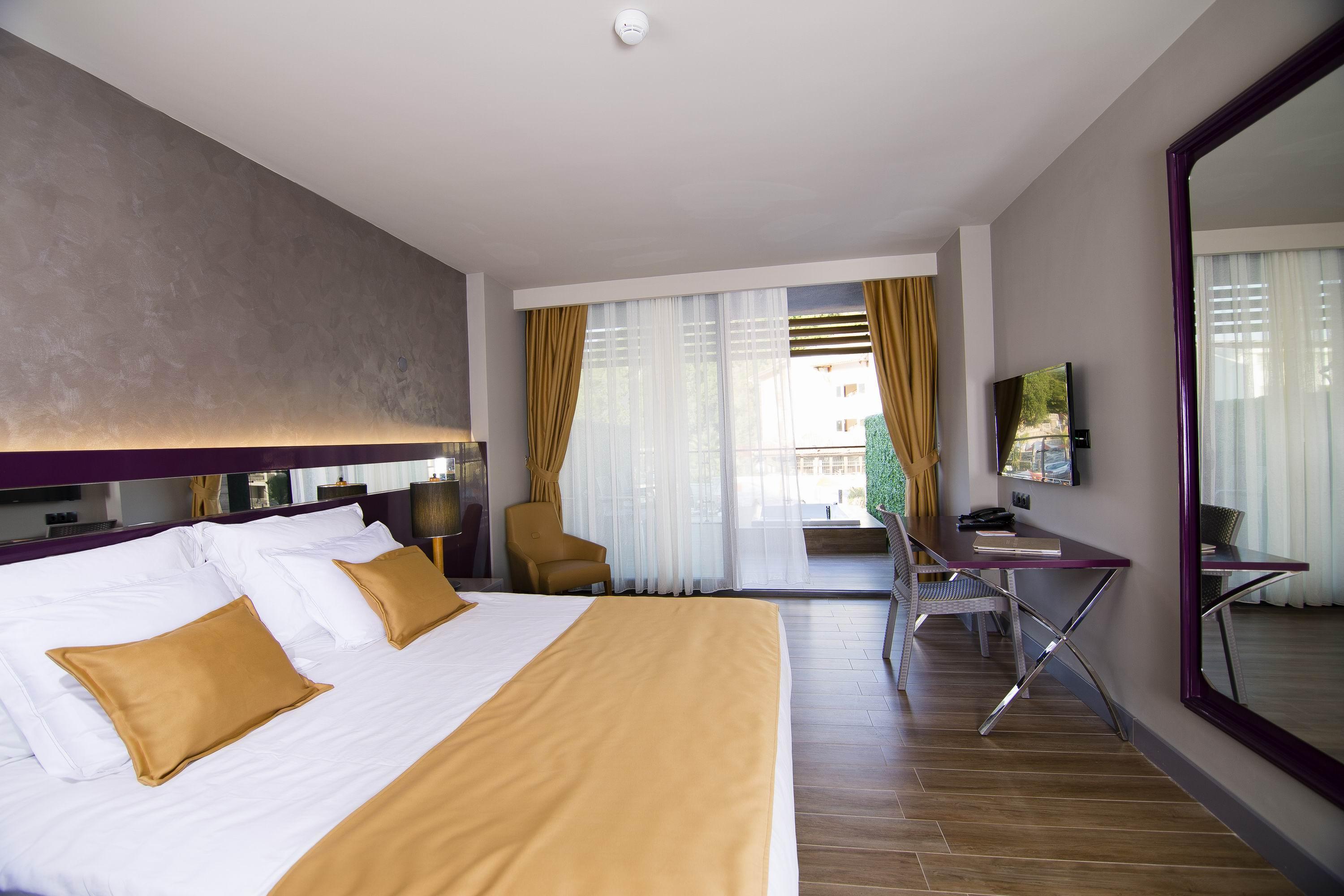 Mirage World Hotel İcmeler Εξωτερικό φωτογραφία