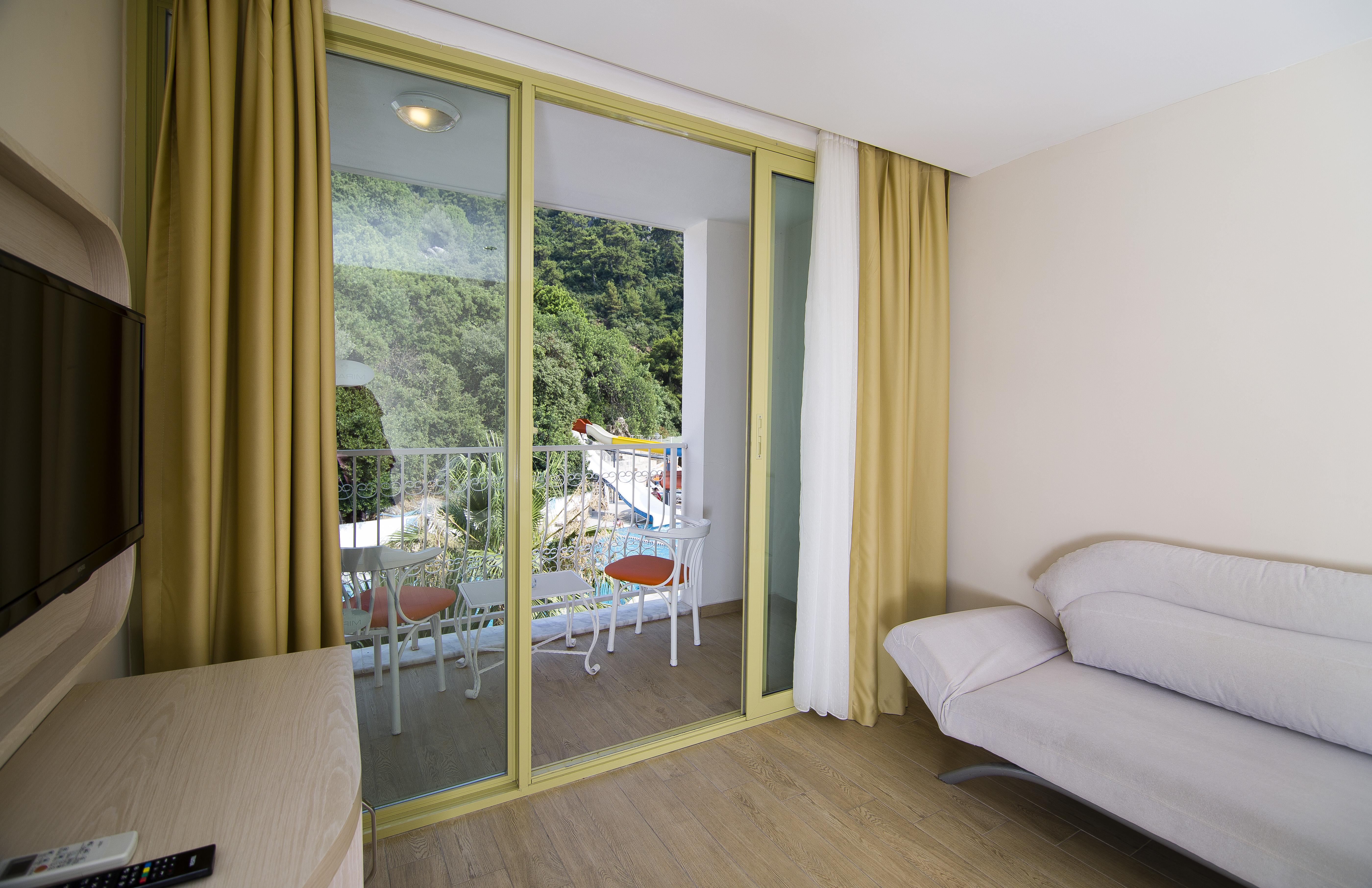 Mirage World Hotel İcmeler Εξωτερικό φωτογραφία