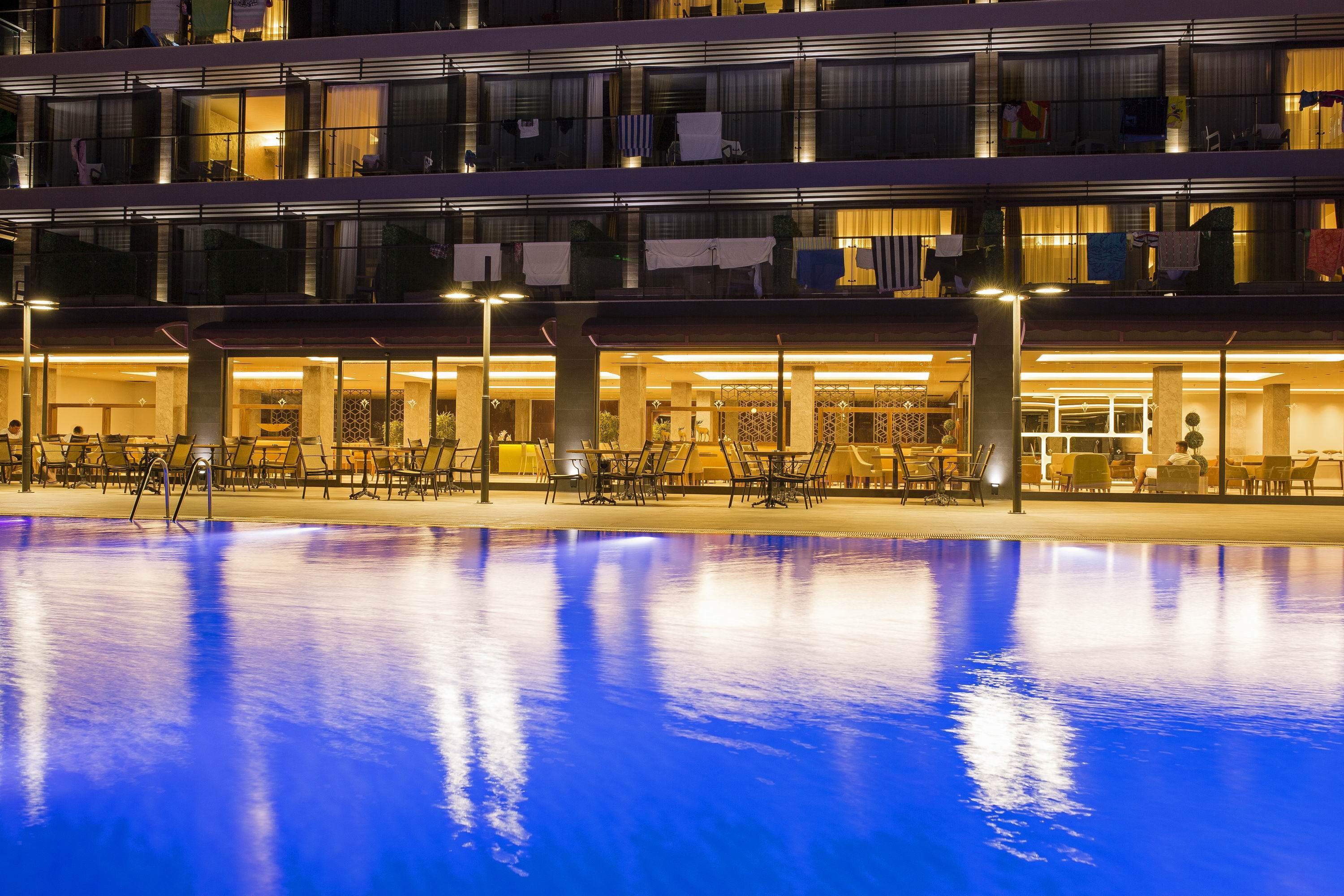 Mirage World Hotel İcmeler Εξωτερικό φωτογραφία