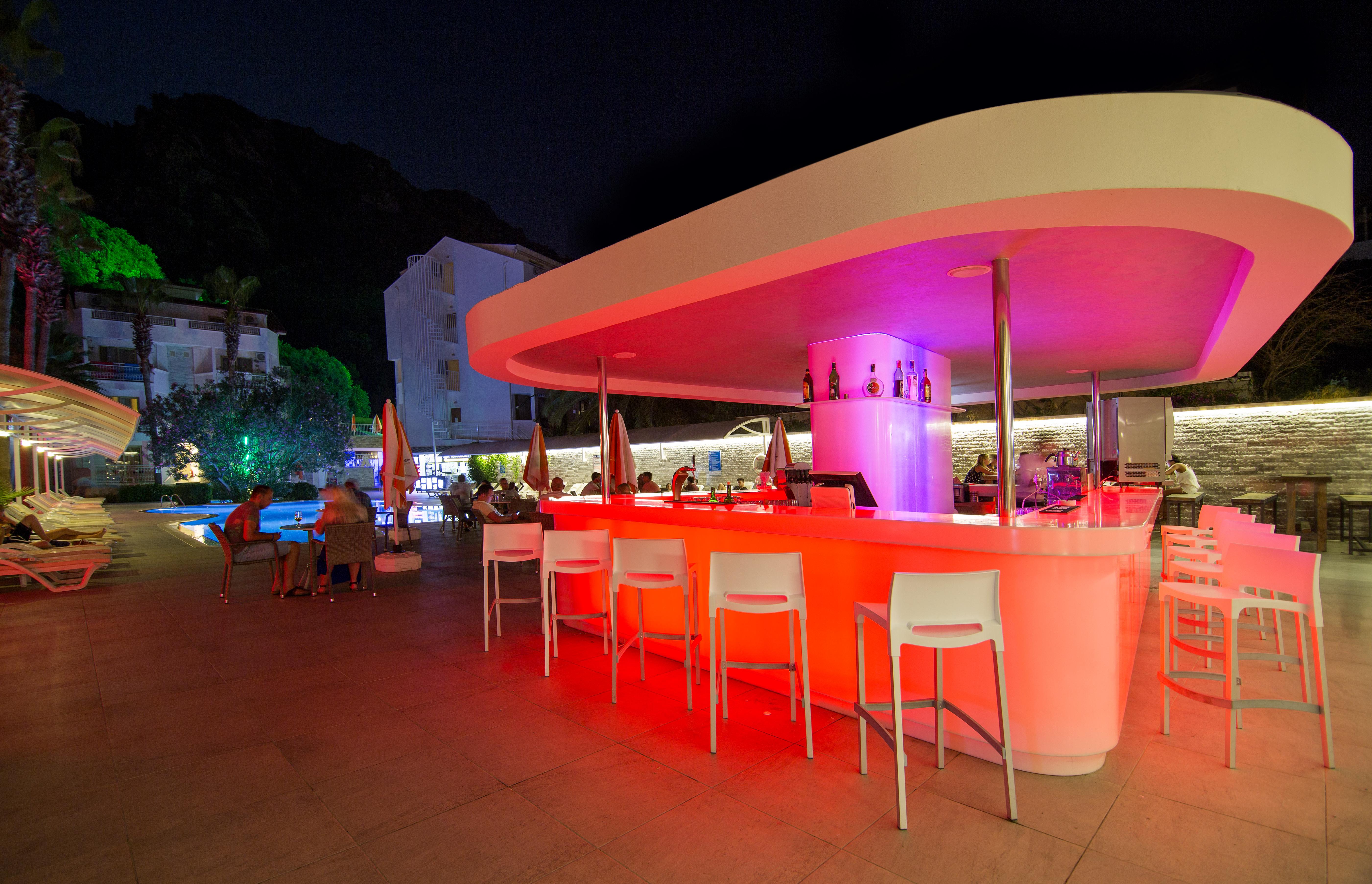 Mirage World Hotel İcmeler Εξωτερικό φωτογραφία