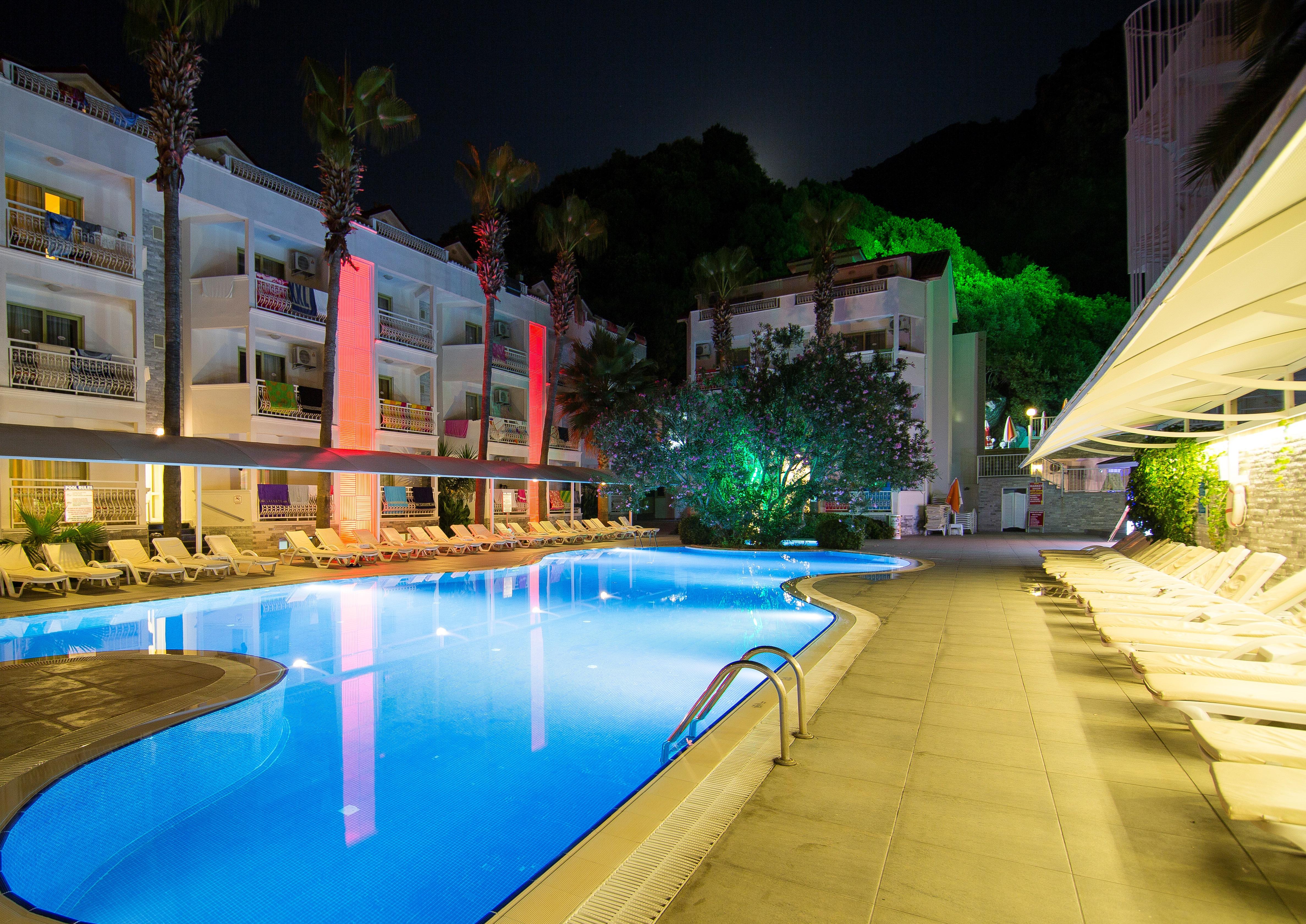 Mirage World Hotel İcmeler Εξωτερικό φωτογραφία