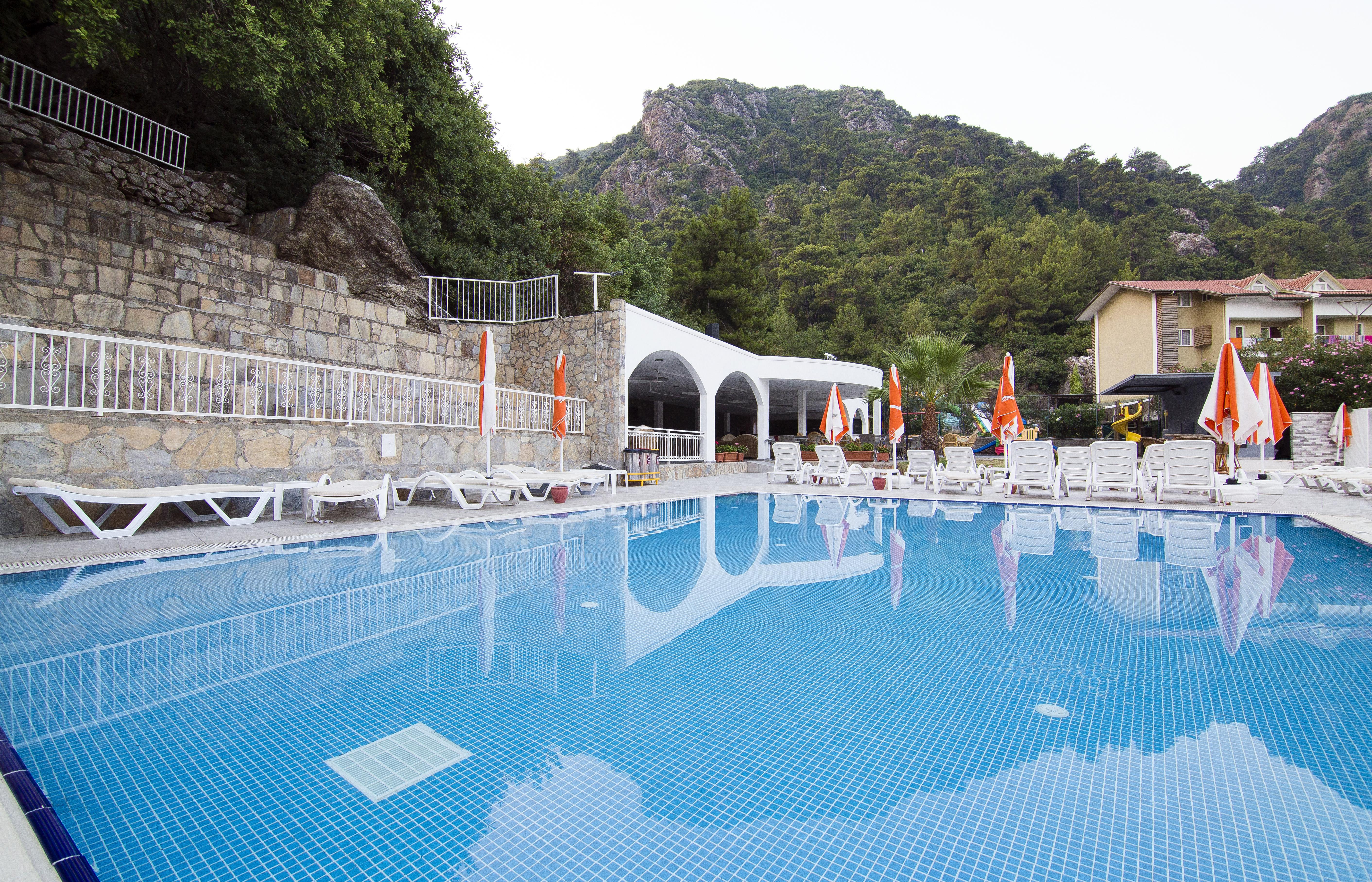 Mirage World Hotel İcmeler Εξωτερικό φωτογραφία